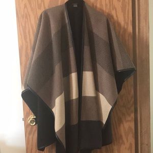 NEW Reversible Plaid Fleece Blanket Style Cape OS